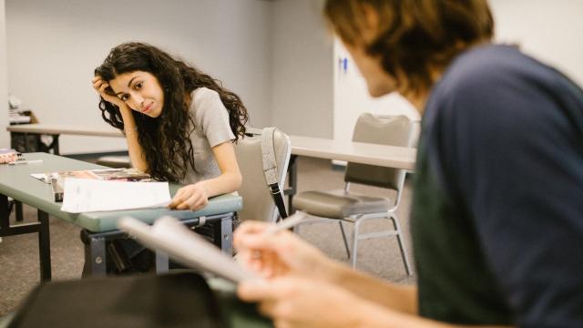 Gambar Artikel Mahasiswa Dan Transformasi Kurikulum: Belajar Lebih Dari Sekadar Nilai