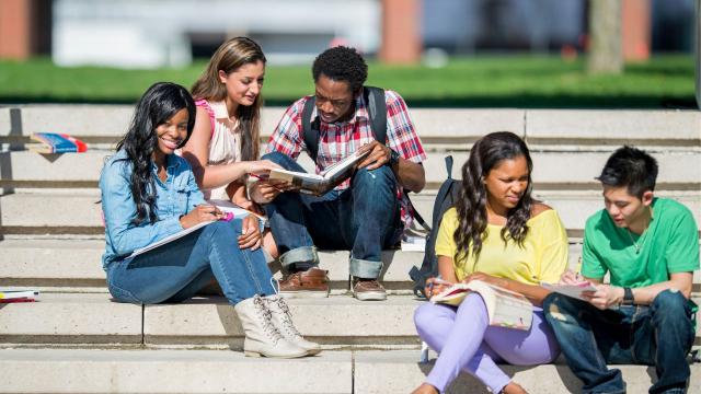 Mahasiswa Inspiratif: Menyeimbangkan Akademik, Kreativitas, Dan Empati