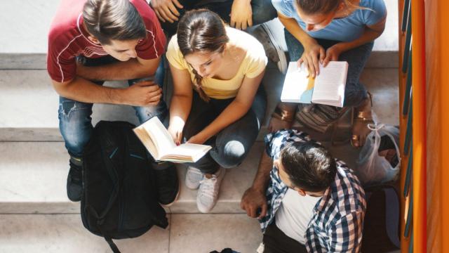 Gambar Artikel Dinamika Kehidupan Kampus Dan Tantangan Akademik