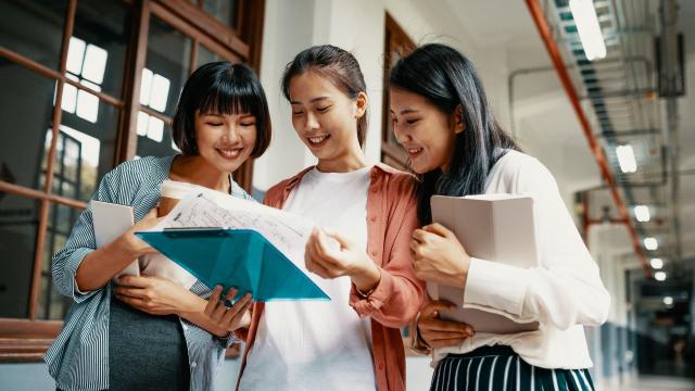 Membangun Kemandirian Dan Kreativitas Di Kampus