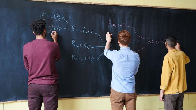 Kampus Sebagai Ruang Pembelajaran Akademik, Sosial, Dan Karakter Mahasiswa