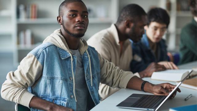 Gambar Artikel Kehidupan Mahasiswa Di Indonesia Sebagai Proses Pembelajaran Menyeluruh