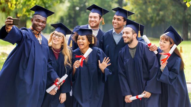Mahasiswa Dan Kehidupan Kampus Sebagai Cermin Pendidikan Tinggi Di Indonesia