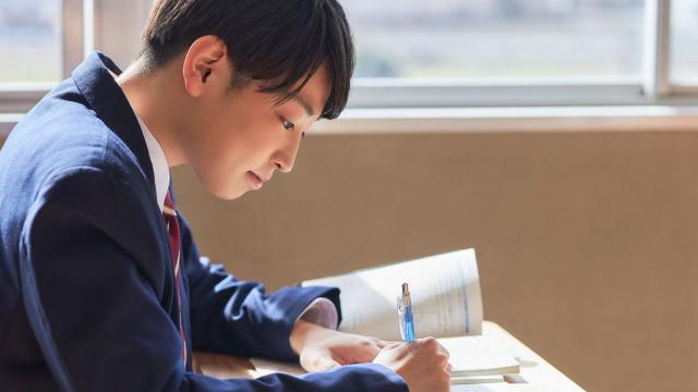 Gambar Artikel Antara Idealitas Dan Realitas: Wajah Kehidupan Mahasiswa Di Indonesia