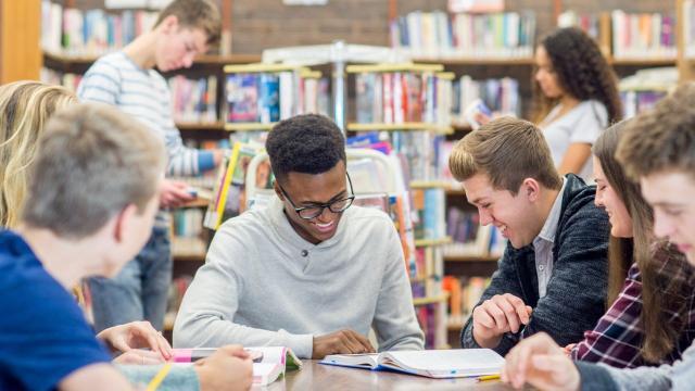 Dari Kampus Untuk Bangsa: Peran Mahasiswa Dalam Mewujudkan Pendidikan Tinggi Yang Inklusif Dan Berkualitas