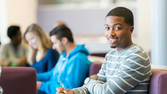 Literasi Digital Mahasiswa: Kunci Sukses Di Dunia Akademik Dan Profesional