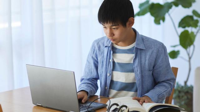 Gambar Artikel Mahasiswa Dan Ekonomi Kreatif: Mengasah Potensi Di Tengah Dinamika Industri Modern