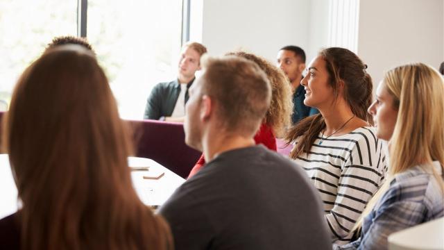 Mahasiswa Dan Proses Menemukan Jati Diri Di Lingkungan Universitas