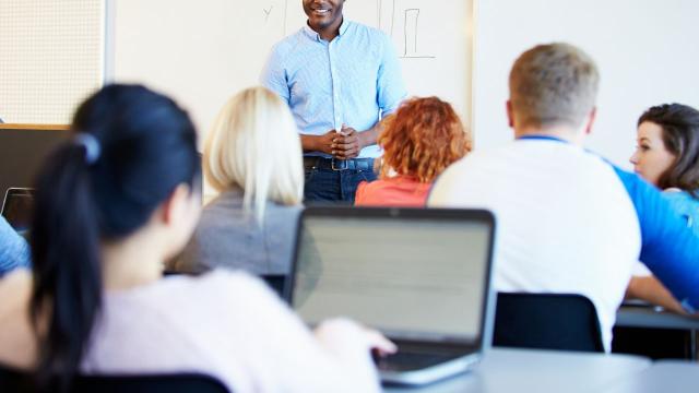 Gambar Artikel Kehidupan Mahasiswa Perantau Dan Proses Adaptasi Di Universitas Indonesia