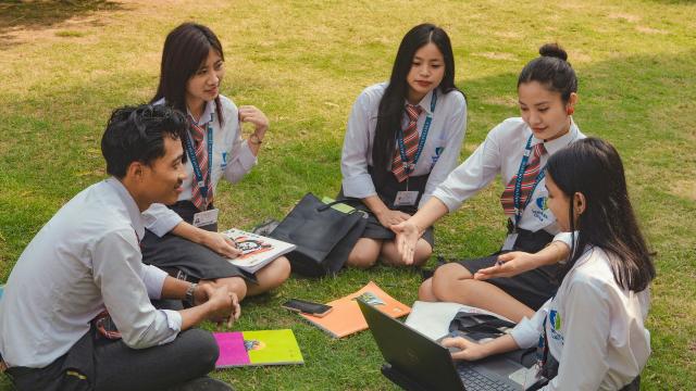 Mahasiswa Dan Literasi Akademik: Fondasi Berpikir Kritis Di Perguruan Tinggi