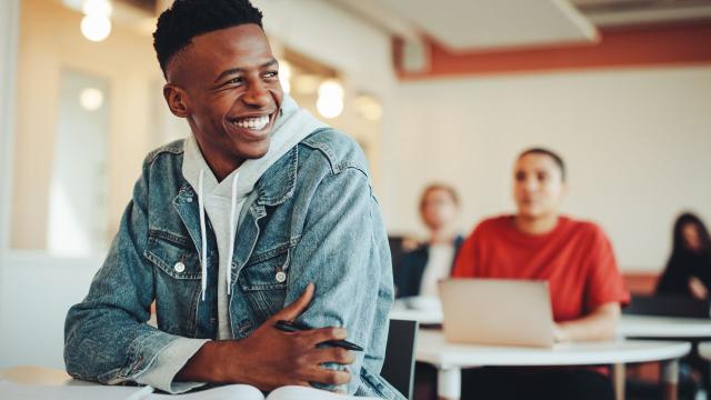 Kesiapan Kerja Mahasiswa Dan Peran Perguruan Tinggi Dalam Menyiapkan Lulusan