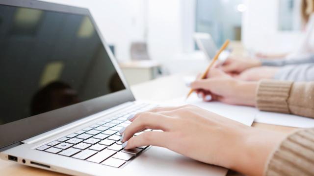 Gambar Artikel Menjalani Hari-Hari Sebagai Mahasiswa Indonesia: Antara Tanggung Jawab Dan Pencarian Jati Diri