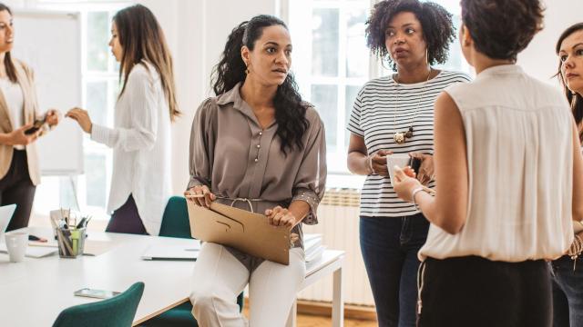 Gambar Artikel Mengelola Tekanan Di Dunia Kampus: Cerita Kehidupan Mahasiswa Indonesia