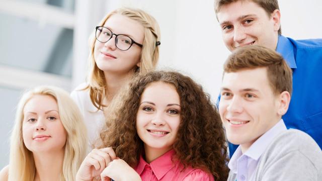 Gambar Artikel Belajar Bertahan Dan Berkembang: Realitas Kehidupan Mahasiswa Indonesia