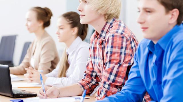 Kehidupan Mahasiswa Indonesia: Dinamika Akademik, Sosial, Dan Kesehatan