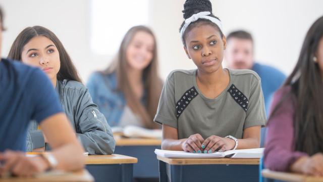 Mahasiswa Dan Waktu: Seni Mengelola Tuntutan Akademik, Sosial, Dan Diri Sendiri