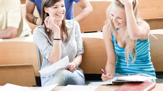 Gambar Artikel Mahasiswa Dan Kemandirian Finansial: Dampaknya Terhadap Akademik Dan Kesehatan