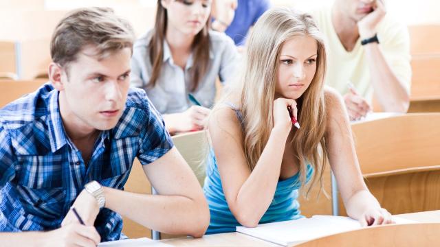 Gambar Artikel Mahasiswa Dan Identitas Diri: Proses Pencarian Makna Selama Masa Kuliah