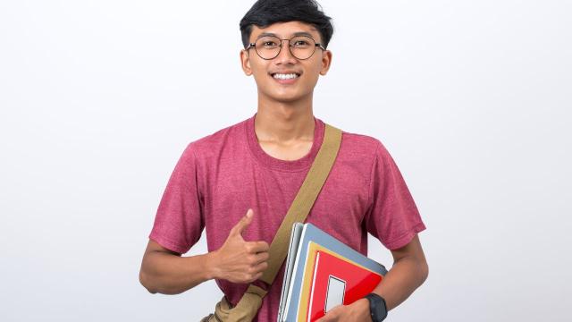 Dinamika Kehidupan Mahasiswa Di Universitas Indonesia: Akademik, Organisasi, Dan Kesejahteraan