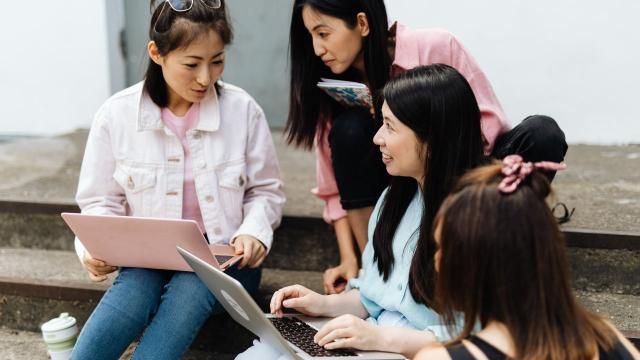 Gambar Artikel Mahasiswa Dalam Sistem Pendidikan Tinggi Indonesia: Membangun Kompetensi Dan Kepedulian Sosial