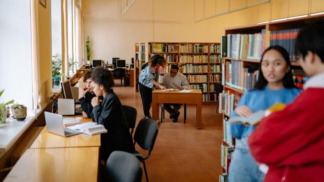 Gambar Artikel Mahasiswa Sebagai Agen Perubahan Dalam Sistem Pendidikan Tinggi Indonesia