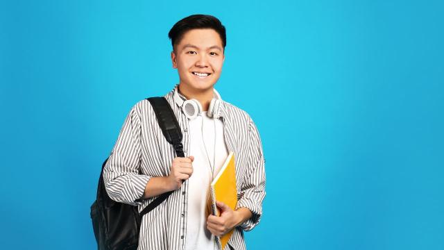 Gambar Artikel Mahasiswa, Keseimbangan Akademik Dan Sosial, Serta Tantangan Pendidikan Tinggi