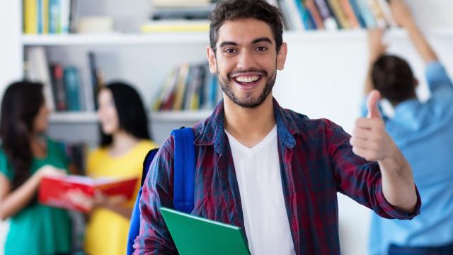 Mahasiswa Di Era Transformasi Digital: Peluang Akademik Dan Tantangan Etika