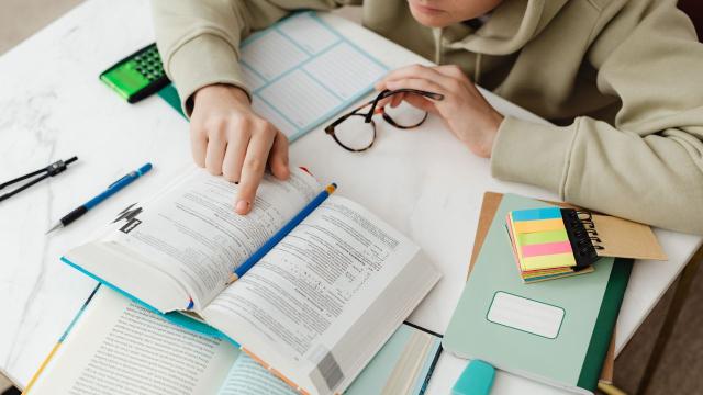 Mahasiswa Dan Tantangan Adaptasi Kurikulum Di Era Perubahan Pendidikan