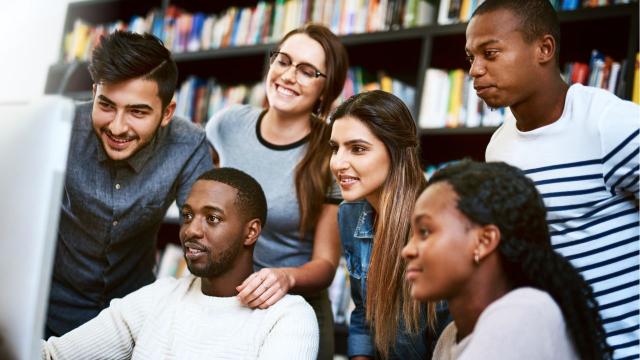 Gambar Artikel Mahasiswa Dan Keseimbangan Antara Prestasi Akademik Dan Kehidupan Sosial