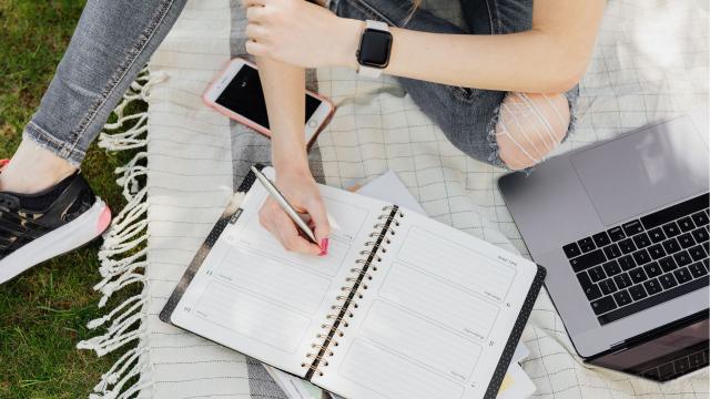 Mahasiswa Dan Peran Perguruan Tinggi Dalam Menumbuhkan Budaya Riset