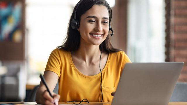 Mahasiswa Dan Literasi Akademik: Fondasi Berpikir Kritis Di Perguruan Tinggi