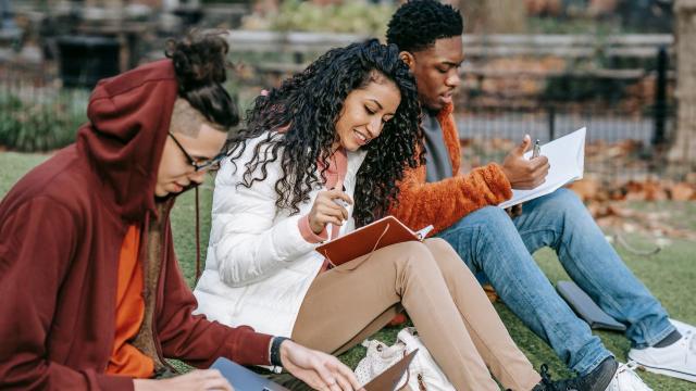 Gambar Artikel Mahasiswa Dan Pendidikan Karakter: Membentuk Pribadi Tangguh Di Perguruan Tinggi