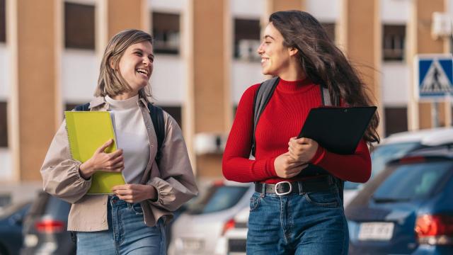 Gambar Artikel Mahasiswa, Teknologi Digital, Dan Produktivitas Akademik Di Era Kampus Modern