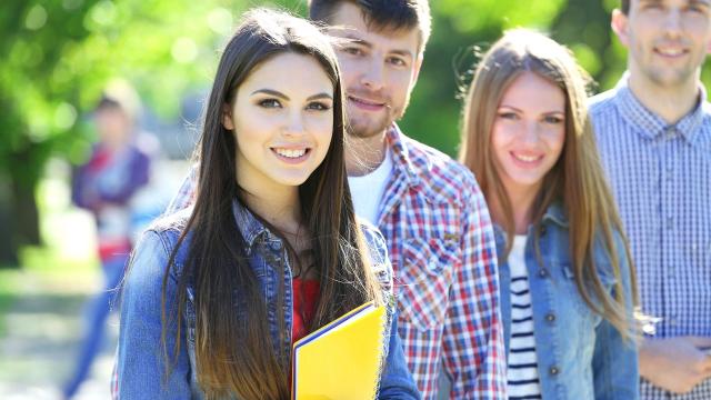 Gambar Artikel Mahasiswa Dan Pengembangan Diri: Mengoptimalkan Akademik, Sosial, Dan Kesehatan Selama Masa Studi