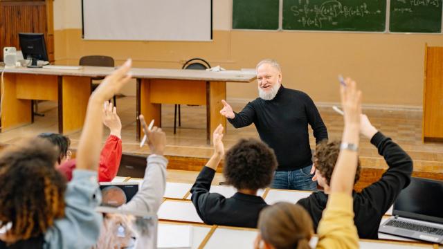 Gambar Artikel Mahasiswa Dan Etika Digital: Menjaga Integritas Akademik Dan Kehidupan Sosial Di Era Teknologi