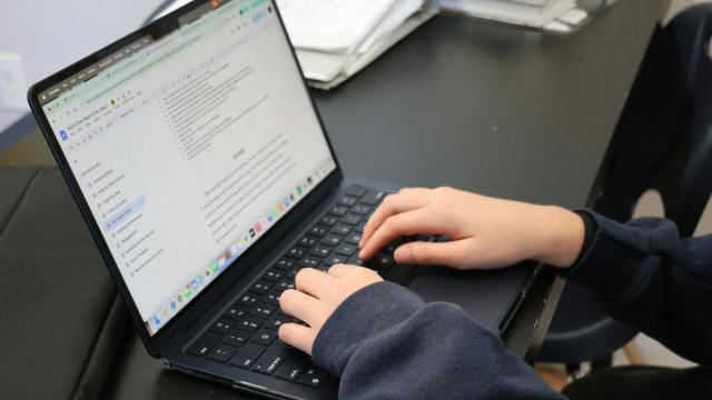 Gambar Artikel Mahasiswa Dan Motivasi Belajar: Kunci Prestasi Akademik, Kehidupan Sosial, Dan Kesehatan Mental