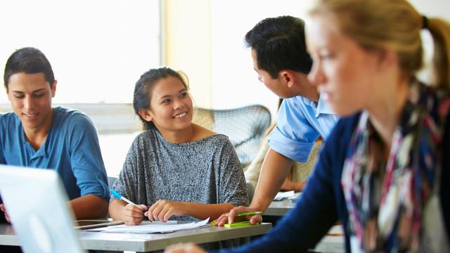 Gambar Artikel Manajemen Waktu Mahasiswa: Kunci Bertahan Di Dunia Perkuliahan