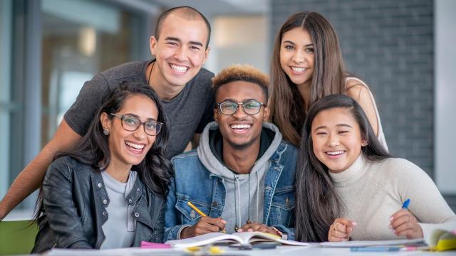 Literasi Keuangan Mahasiswa Sebagai Bekal Kemandirian Hidup
