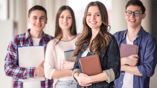 Gambar Artikel Kehidupan Mahasiswa Di Indonesia: Dinamika Akademik Dan Sosial Di Dunia Kampus