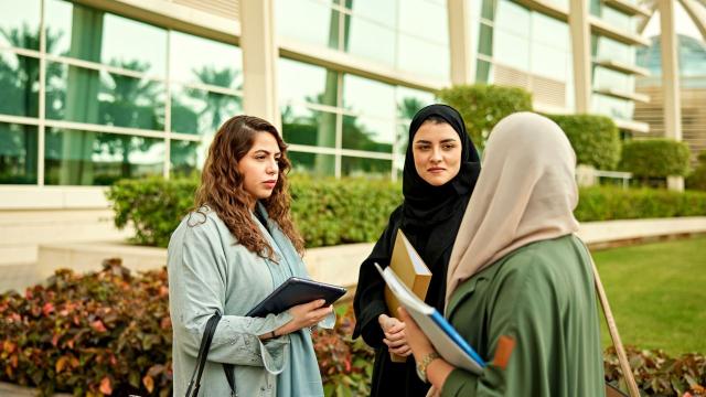 Gambar Artikel Realitas Kehidupan Mahasiswa Di Indonesia Dalam Lingkungan Akademik Dan Sosial