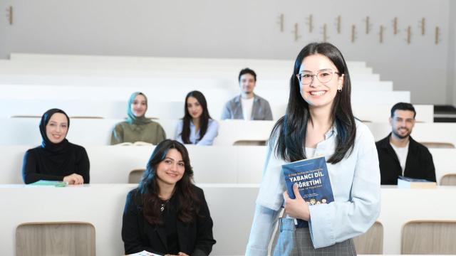 Gambaran Kehidupan Mahasiswa Indonesia Dalam Proses Belajar Dan Bertumbuh