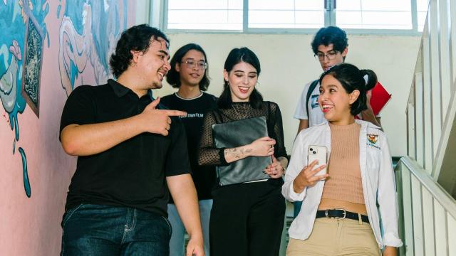 Gambaran Kehidupan Mahasiswa Indonesia Di Tengah Tuntutan Pendidikan Modern