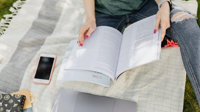 Gambar Artikel Mahasiswa Indonesia Dan Pengalaman Hidup Di Lingkungan Perguruan Tinggi