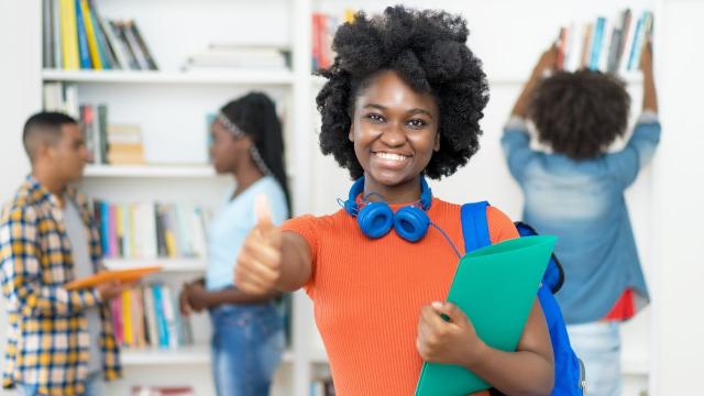 Gambar Artikel Wajah Mahasiswa Indonesia: Kehidupan Kampus, Tantangan, Dan Harapan