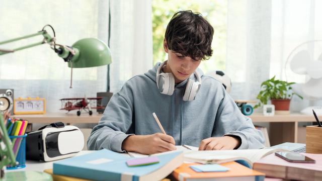 Gambar Artikel Mahasiswa Indonesia: Menavigasi Dunia Akademik Dan Kehidupan Sosial