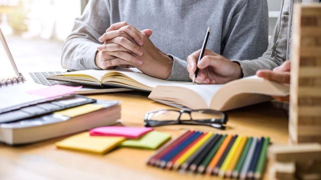 Gambar Artikel Kehidupan Mahasiswa Indonesia: Antara Kemandirian, Akademik, Dan Dinamika Sosial