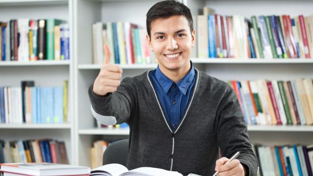 Dinamika Mahasiswa Indonesia: Antara Pendidikan Tinggi Dan Kehidupan Nyata