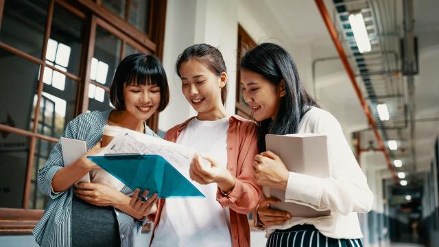 Gambar Artikel Dinamika Mahasiswa Indonesia: Menjalani Kuliah Dalam Lingkungan Yang Kompetitif