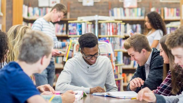 Gambar Artikel Kampus Dan Kehidupan Mahasiswa Indonesia Sebagai Ruang Pembelajaran Sosial