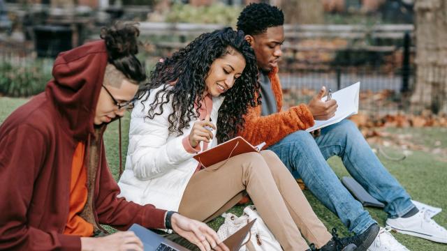 Gambar Artikel Mahasiswa Indonesia Sebagai Agen Perubahan: Proses Pendewasaan Dan Tanggung Jawab Sosial